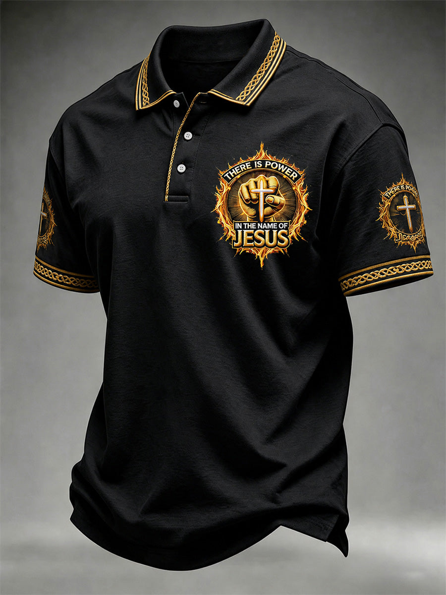 Miesten kristitty on valtaa nimessä Jeesus Print Casual Polo.