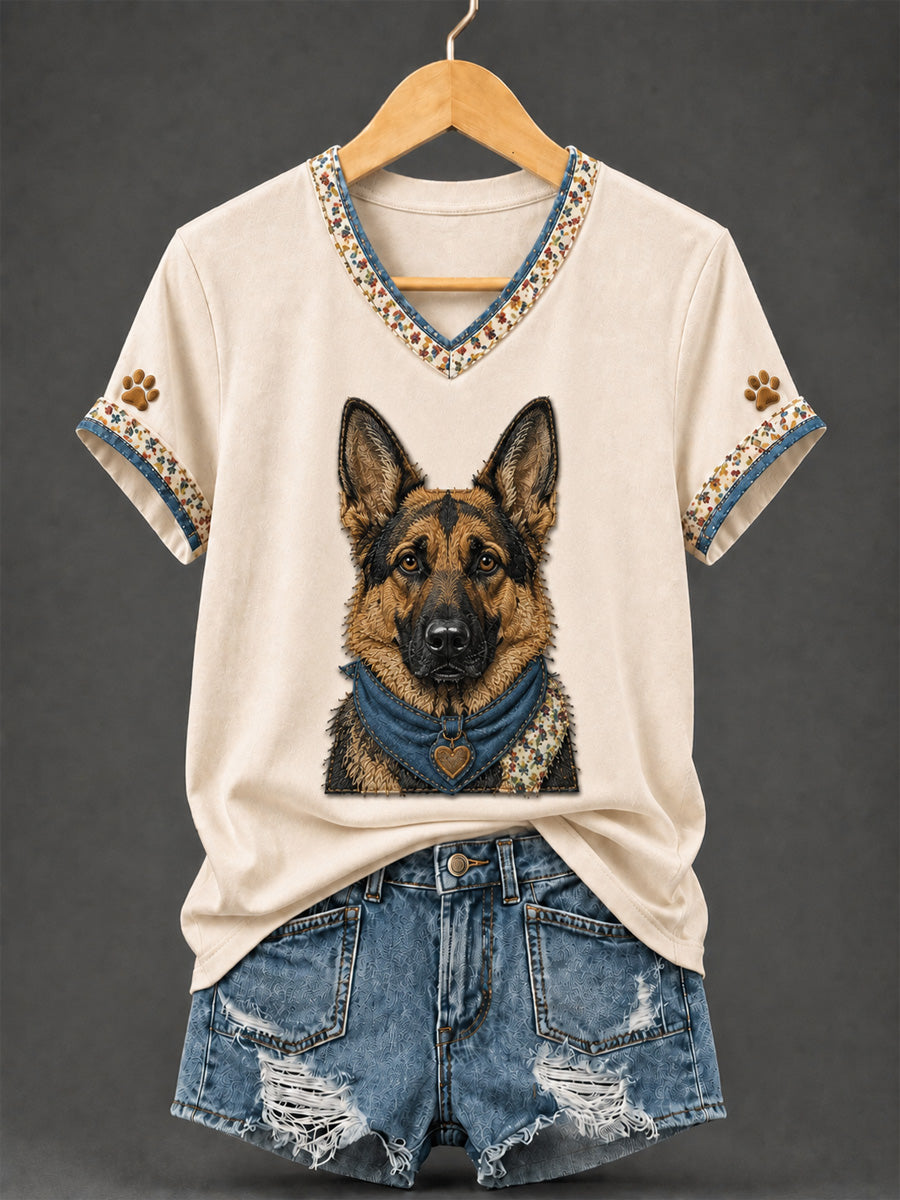 Naisten retro tilkkutyö koirakuosilla ja V-pääntiellä t-paita