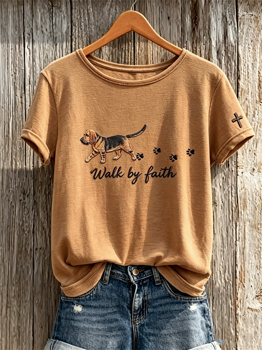 Naisten Walk by Faith Walking St. Hubert Hound Dog Tulosta lyhythiha T-paito