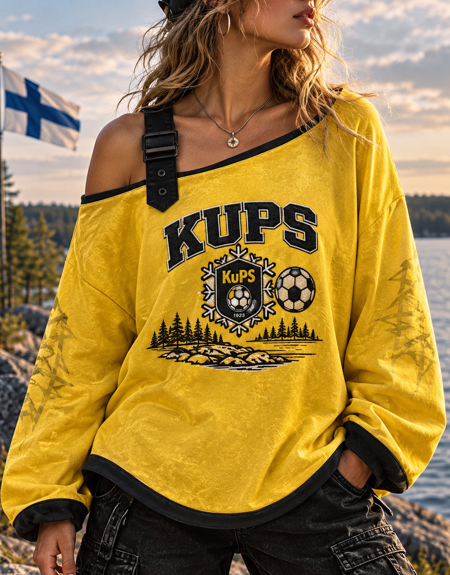 Nais-Suomen jalkapallo KuPS lyhythihiha