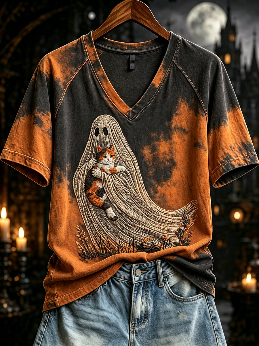 Naisten A Ghost Holding A Cat -painokuvioinen V-pääntiillinen lyhythihainen t-paita