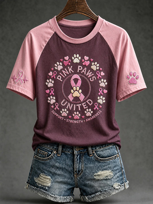 Naisten Paws For The Cure -sloganin vaaleanpunaisilla tassuilla painettu lyhythihainen T-paita